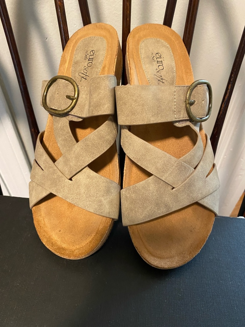 Gwenda Vegan Suede Look Adjustable Sandal 9 1/2 M EUC